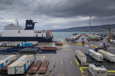 Dati di traffico del I semestre 2025: porto di Trieste volumi stabili (-0,21%) e Ro-Ro in aumento (+5,28%), Monfalcone in forte crescita sui traffici complessivi (+37,89%)