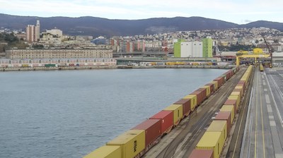 Partito dal porto di Trieste il treno sul primo e unico corridoio doganale in Europa