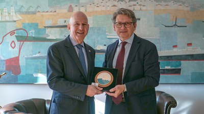 Visita dell'Ambasciatore USA Markell al porto di Trieste